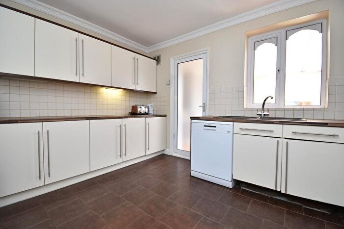 5 Bedroom Semi-Detached House To Rent In Hemlin Close, Earlham, Norwich, NR5