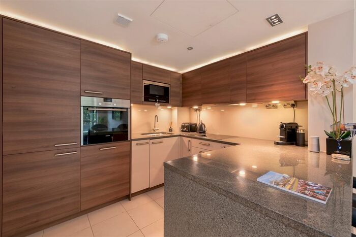 1 Bedroom Flat To Rent In Doulton House, Park Street, London, SW6