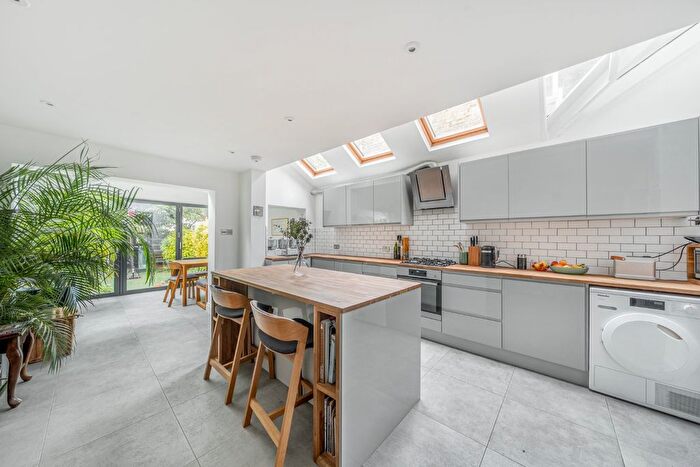 4 Bedroom Terraced House To Rent In Bassingham Road, London, SW18