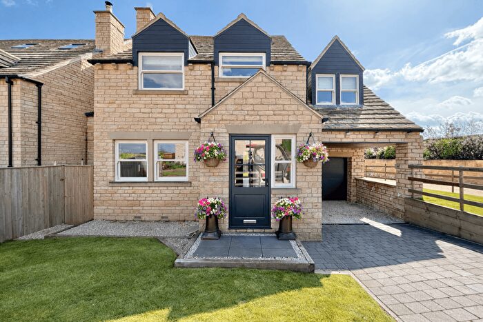 4 Bedroom Detached House For Sale In Meadow House, Fairfield Court, Bramham, LS23