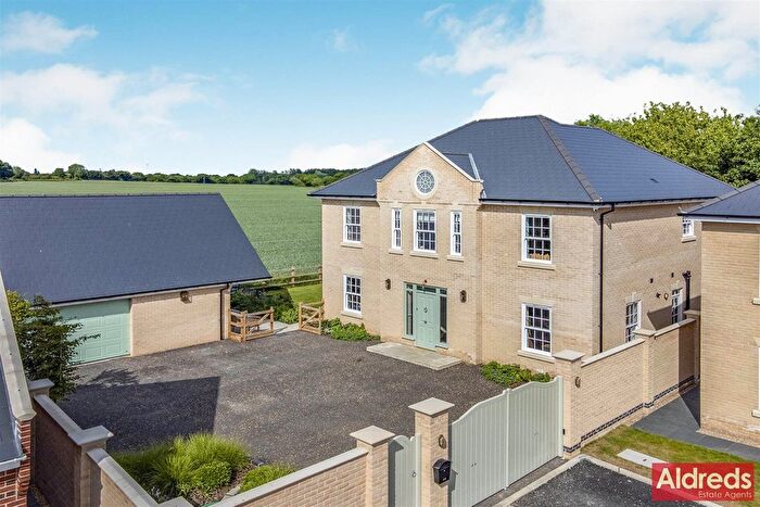 4 Bedroom Property For Sale In Leonard Court, Rollesby, NR29