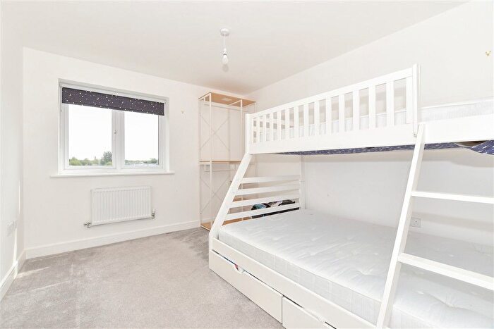 2 Bedroom Flat For Sale In Peckham Chase, Eastergate, Chichester, West Sussex, PO20