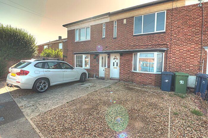 2 Bedroom Terraced House For Sale In Summerfield Close, Wisbech, PE13