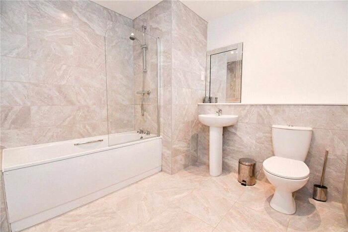 2 Bedroom Apartment To Rent In Radnor Avenue, Heswall, Wirral, CH60