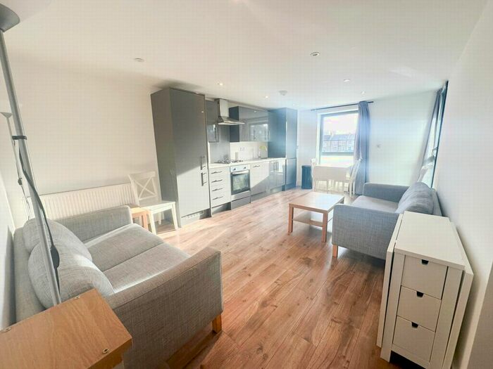 2 Bedroom Flat To Rent In Sahin House, Shacklewell Lane, Dalston, E8