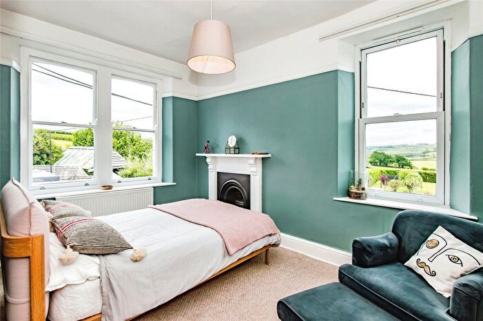5 Bedroom Detached House For Sale In Llandyfaelog, Kidwelly, Carmarthenshire, SA17