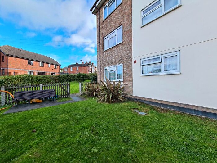 3 Bedroom Apartment To Rent In St Johns Hill, Ryde, PO33