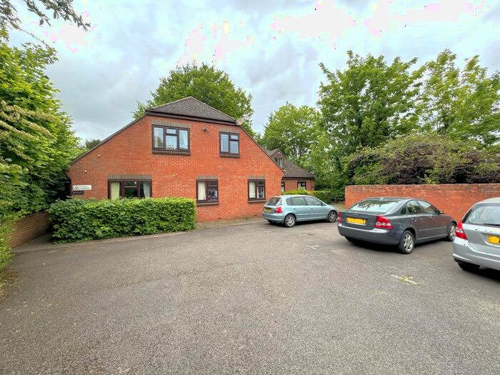 2 Bedroom Apartment To Rent In Beauchamp Lane, Oxford, OX4