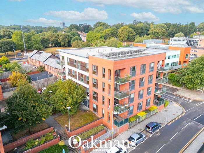 2 Bedroom Apartment For Sale In Bell Barn Road, Birmingham, West Midlands, B15