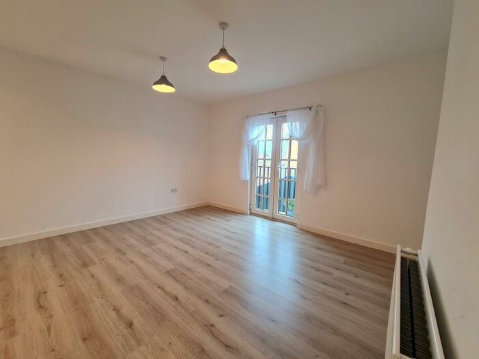 2 Bedroom Apartment To Rent In Mill Street, Bishops Terrace Mill Street, ME15