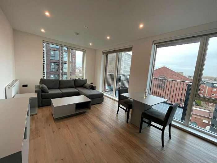 2 Bedroom Flat To Rent In The Lancaster, Snow Hill Wharf, B4