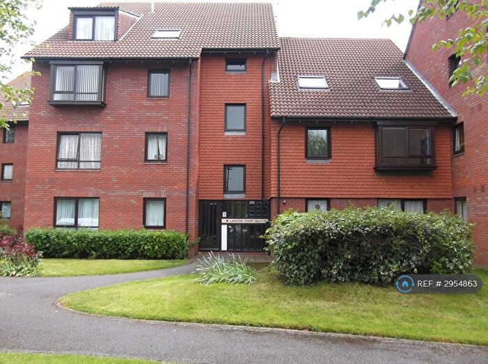 1 Bedroom Flat To Rent In Langton Court, Bristol, BS16
