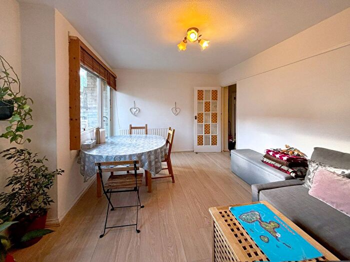 2 Bedroom Terraced House To Rent In Beaconsfield Close, London, W4