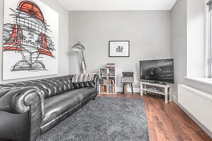 1 Bedroom Flat To Rent In Edgware Road, Paddington, London, W2