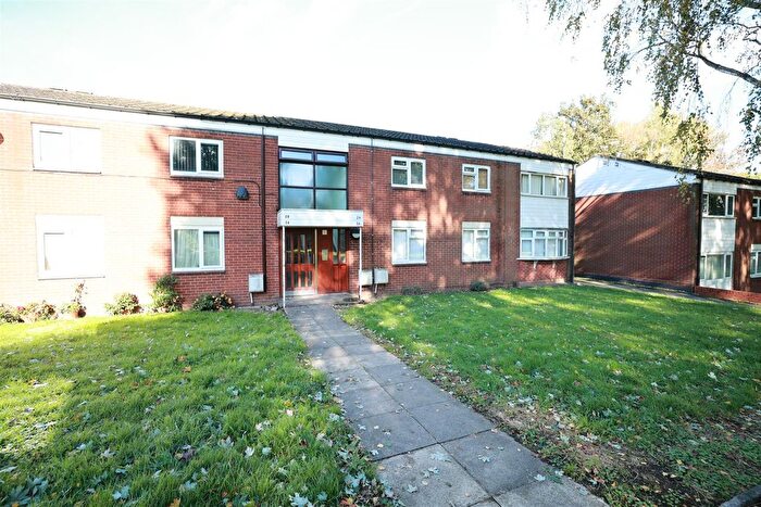 2 Bedroom Flat To Rent In Langdon Walk, Birmingham, B26