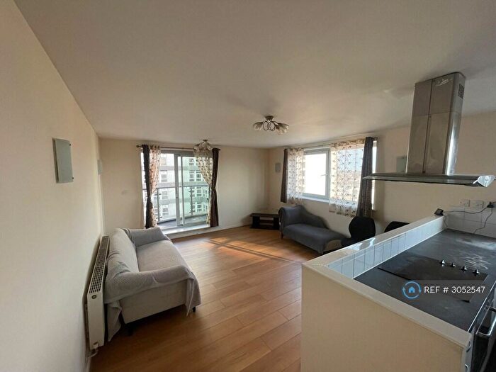 2 Bedroom Flat To Rent In City View, Ilford, IG1