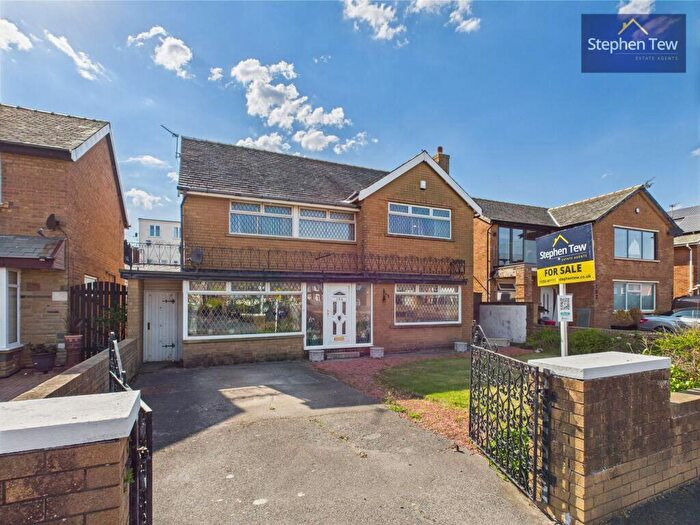 4 Bedroom Detached House For Sale In Clifton Drive, Blackpool, Lancashire, FY4