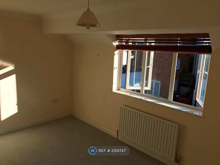 2 Bedroom End Of Terrace House To Rent In Kings Road, Haslemere, GU27