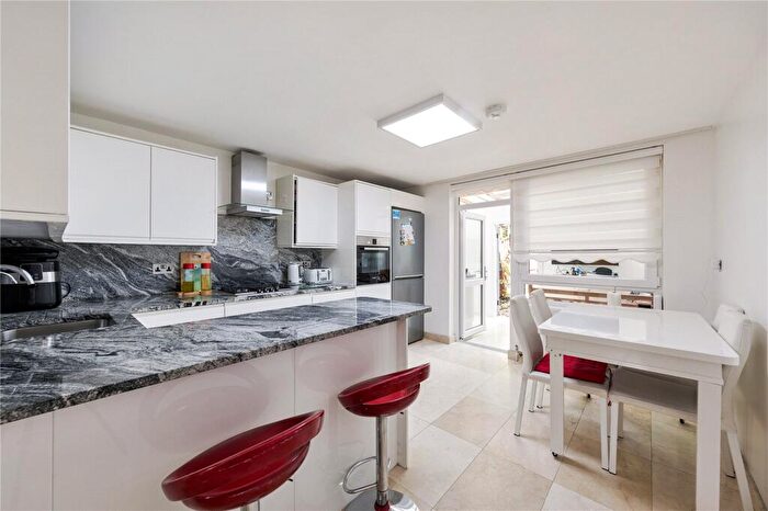 4 Bedroom Terraced House To Rent In Yarmouth Crescent, London, N17