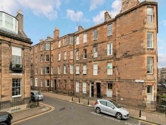 2 Bedroom Flat To Rent In Saxe Coburg Street, Stockbridge, Edinburgh, EH3