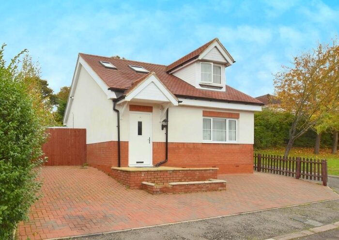 2 Bedroom Detached House To Rent In Grosvenor Gardens, Kingsthorpe, Northampton, NN2