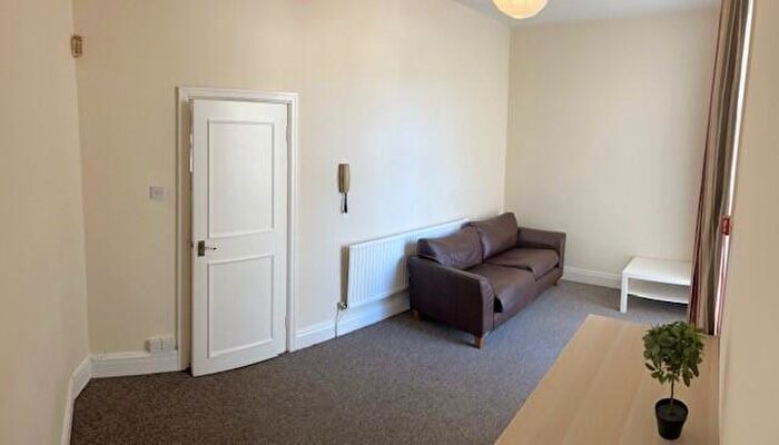 1 Bedroom Apartment To Rent In Richmond Road, Cardiff(City), CF24