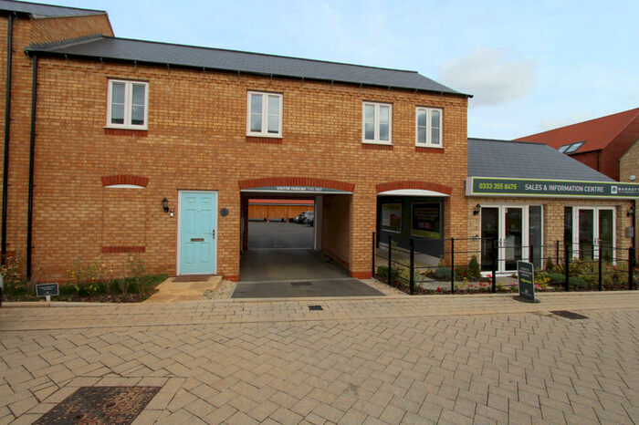 2 Bedroom Coach House To Rent In Bradford Street, Oxfordshire, OX26