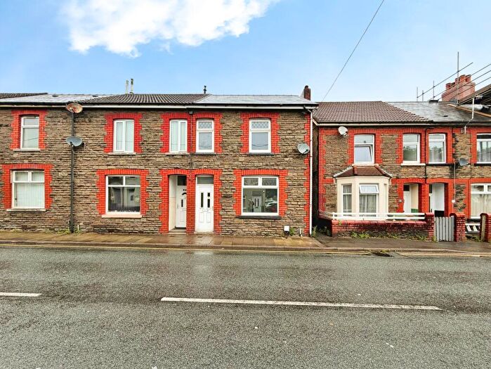 3 Bedroom End Of Terrace House To Rent In Nantgarw Road, Caerphilly, CF83