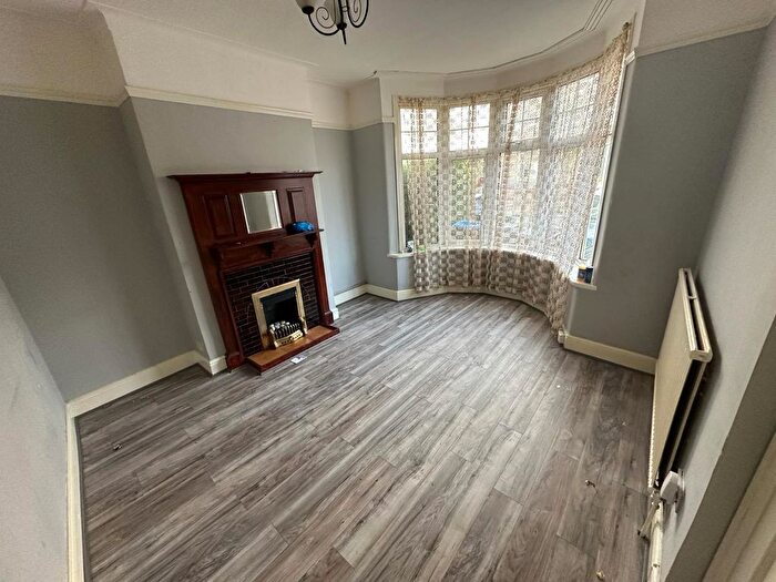 2 Bedroom Terraced House To Rent In Collage Close, Edmonton, N18