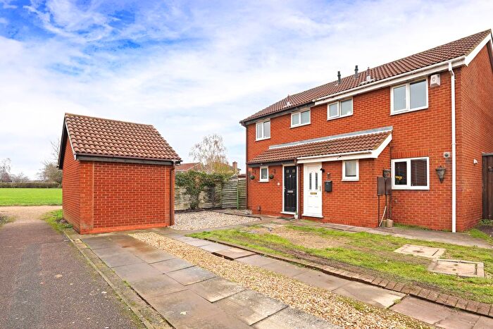 3 Bedroom Semi-Detached House For Sale In Queensmead Close, Groby, Leicester, Leicestershire, LE6
