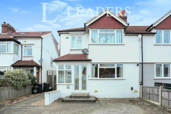 3 Bedroom End Of Terrace House To Rent In Clock House Road, Beckenham, BR3