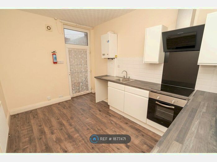 2 Bedroom Flat To Rent In Sherbourne Road, Blackpool, FY1