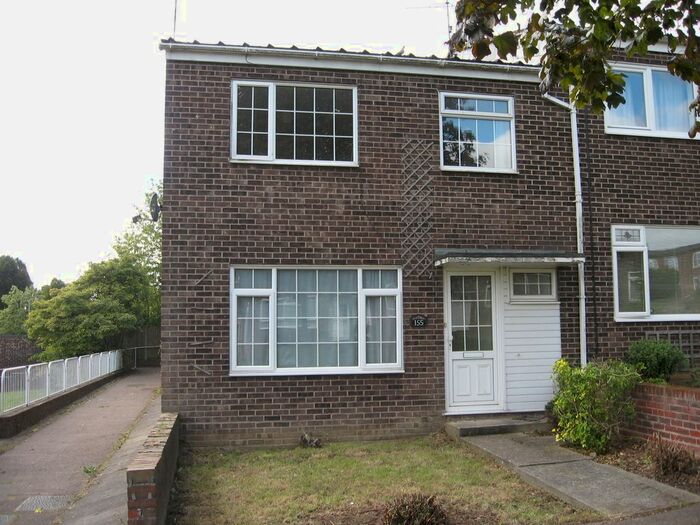 4 Bedroom Semi-Detached House To Rent In Avon Way, Colchester, CO4