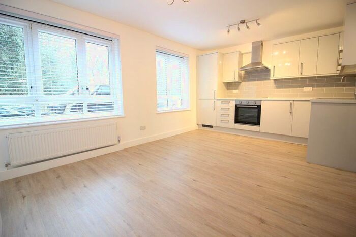 1 Bedroom Flat To Rent In Little Common, Stanmore, HA7