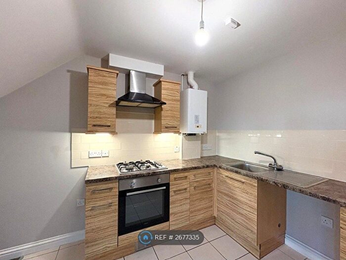 2 Bedroom Flat To Rent In Maxwell Court, Bournemouth, BH11