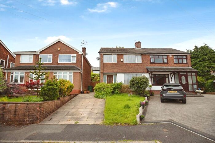3 Bedroom Semi-Detached House For Sale In Chatsworth Close, Bury, Greater Manchester, BL9