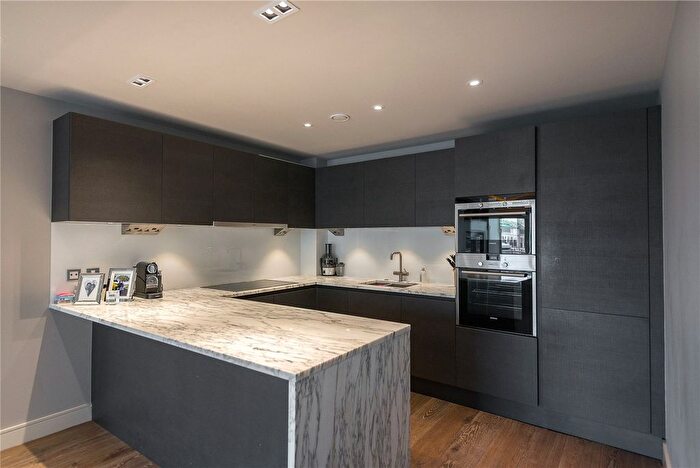 2 Bedroom Flat To Rent In Chancellors Road, London, W6