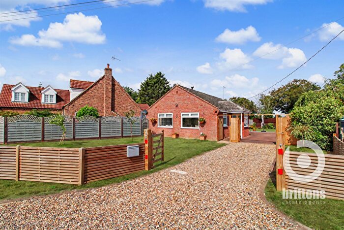 2 Bedroom Detached Bungalow For Sale In Station Road, Clenchwarton, King's Lynn, PE34