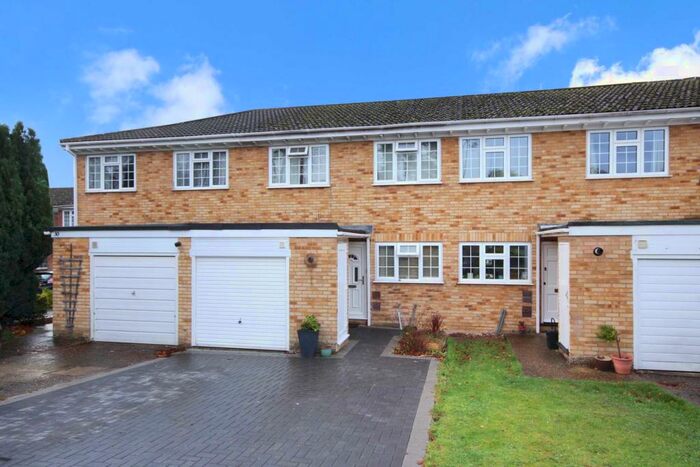 3 Bedroom Terraced House To Rent In Radical Ride, Wokingham, RG40