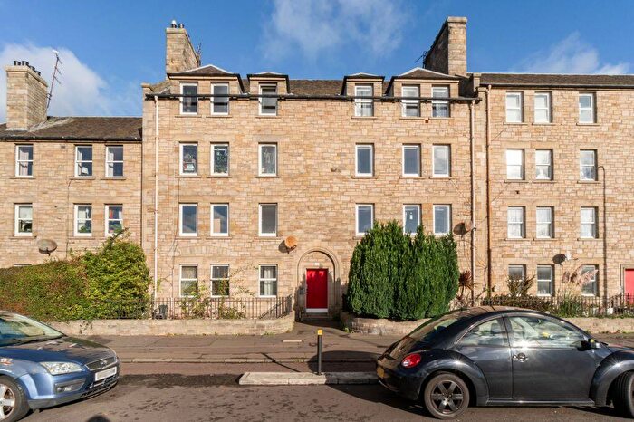 2 Bedroom Flat For Sale In / Portobello Road, Edinburgh, EH8