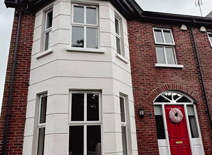 5 Bedroom Semi-Detached House For Sale In Drumlerry, Derry, BT48