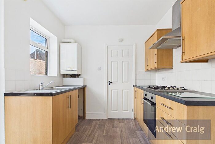 2 Bedroom Flat For Sale In Shrewsbury Terrace, South Shields, NE33