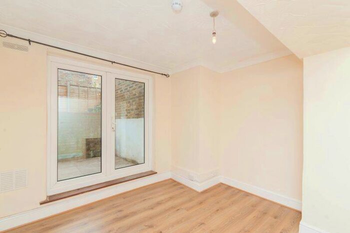 4 Bedroom Flat To Rent In Malden Road, Chalk Farm, NW5