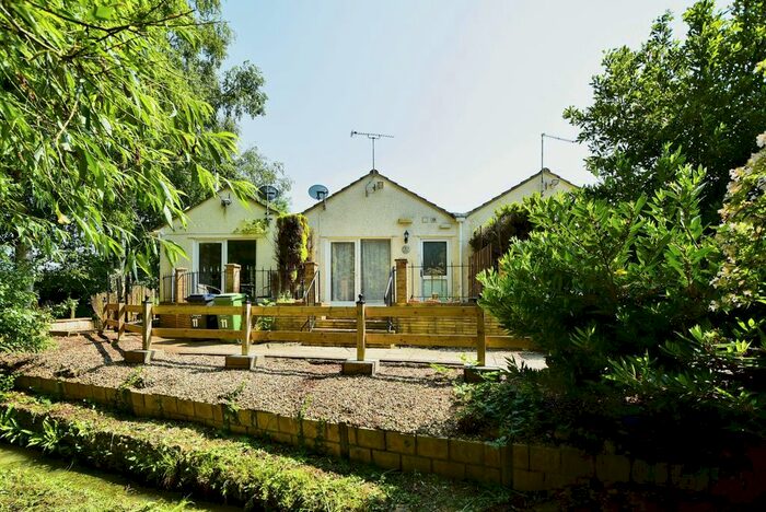 1 Bedroom Bungalow For Sale In Station Road, Minety, Malmesbury, Wiltshire, SN16