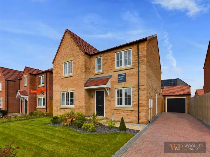4 Bedroom Detached House For Sale In Wolds View, Bridlington Road, Driffield, YO25