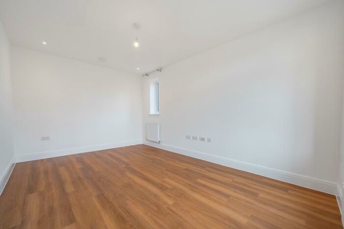 3 Bedroom Semi-Detached House To Rent In Heyford Park, Bicester, Oxfordshir, OX25