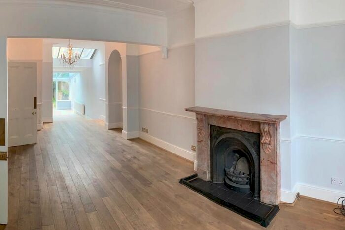 4 Bedroom Semi-Detached House To Rent In Beauclerc Road, London, W6