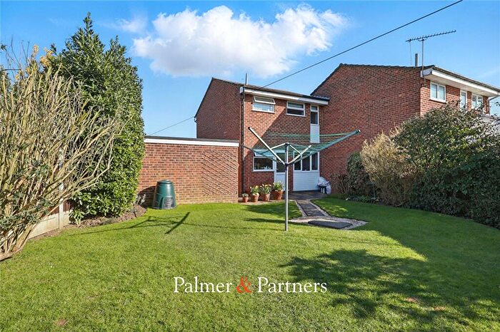 3 Bedroom Semi-Detached House For Sale In Begonia Close, Springfield, Chelmsford, Essex, CM1