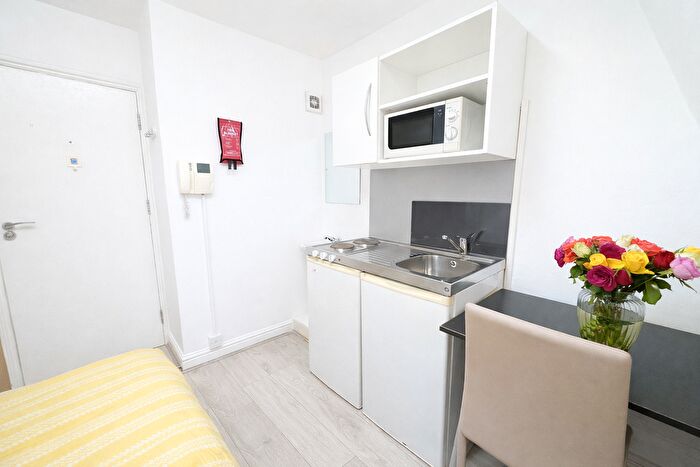 Studio To Rent In Cromwell Road, London, SW7