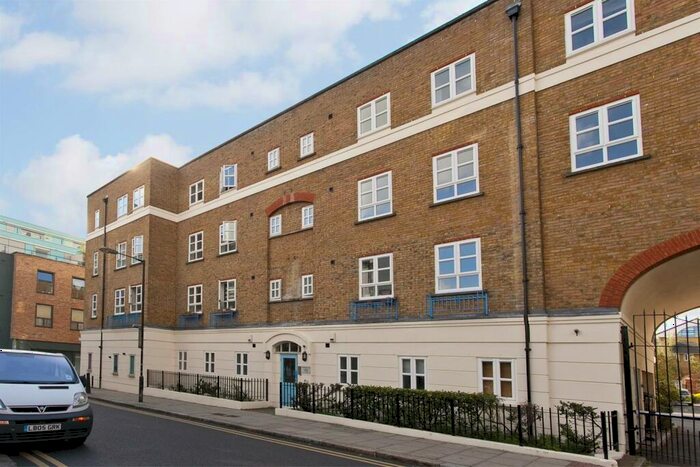 2 Bedroom Apartment To Rent In St. Matthew's Row, Shoreditch, E2